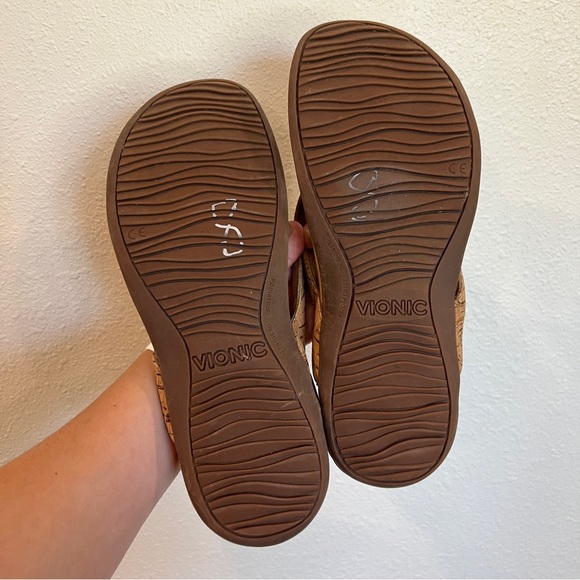 Vionic Mona Cork Strap Flip Flop Sandals | Women’s Size 8 - Picture 3 of 5